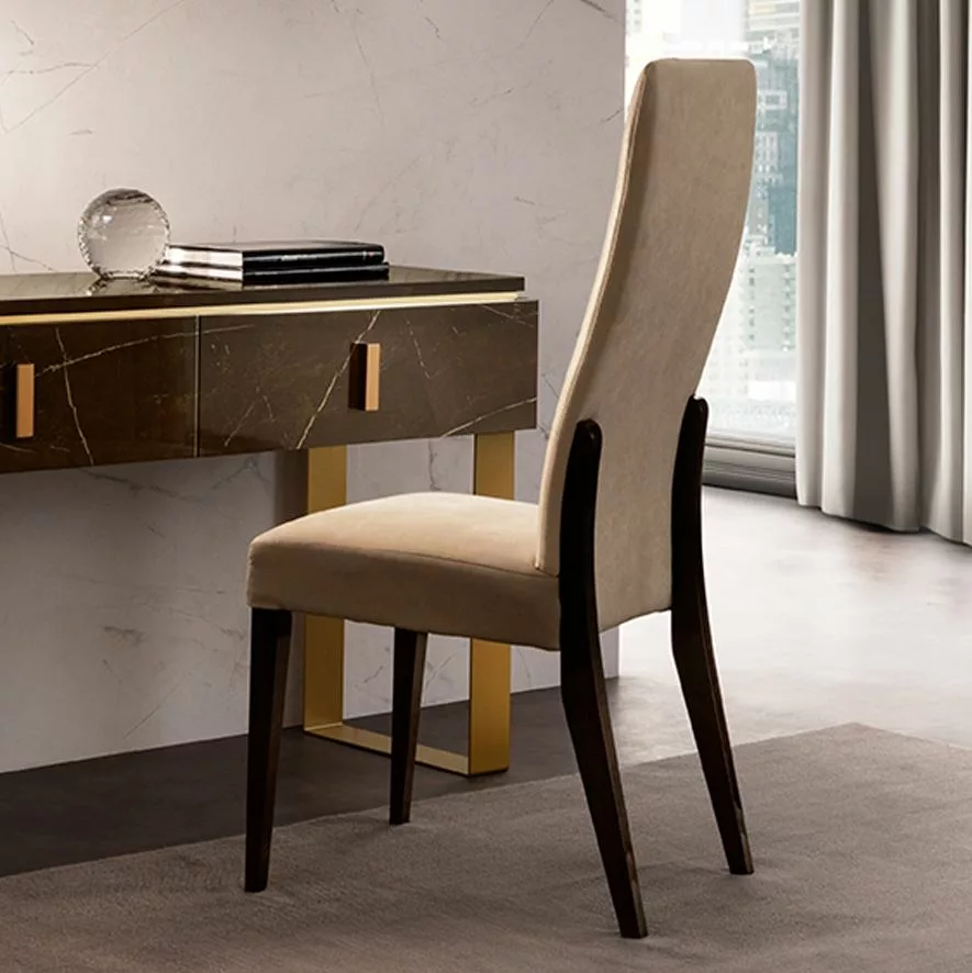 Essenza Dining Room