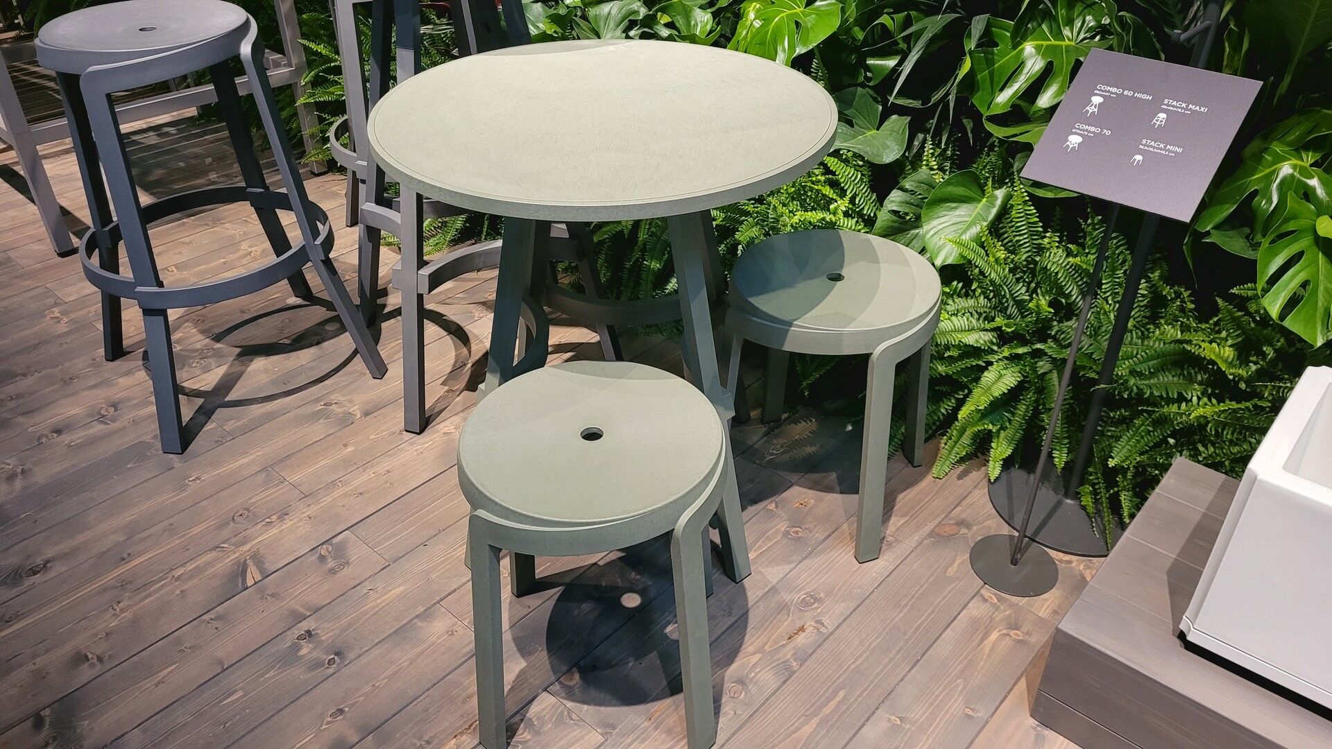 Combo table by nardi 7